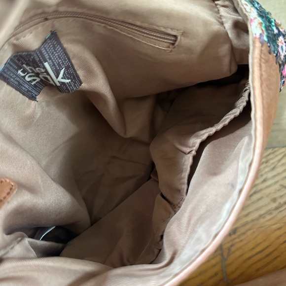 The Sak Women's Handbag Purse Tan Leather Crossbody Beaded Patchwork Bag. - Picture 13 of 14